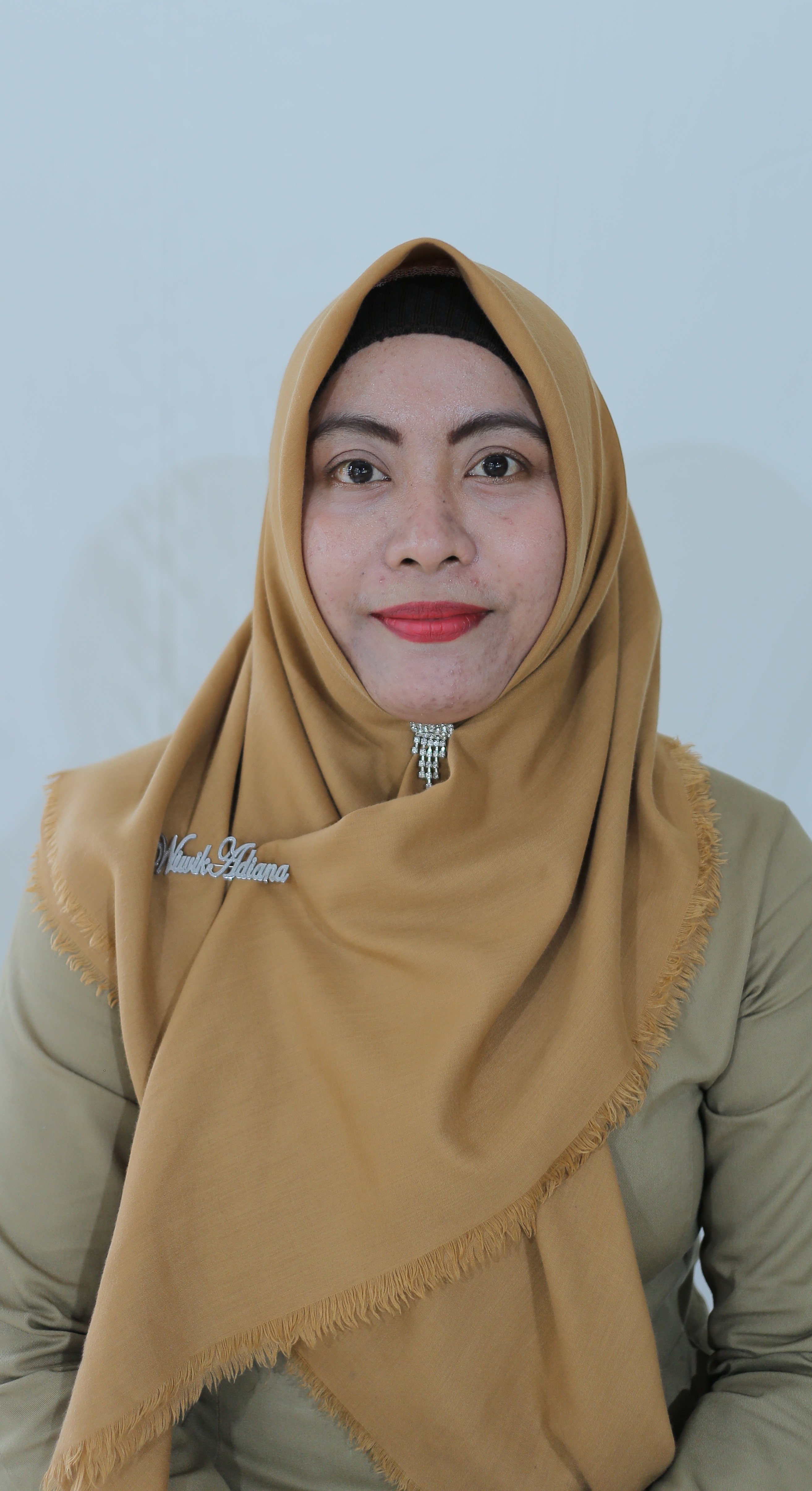 Wiwik Adiana, S.Pd